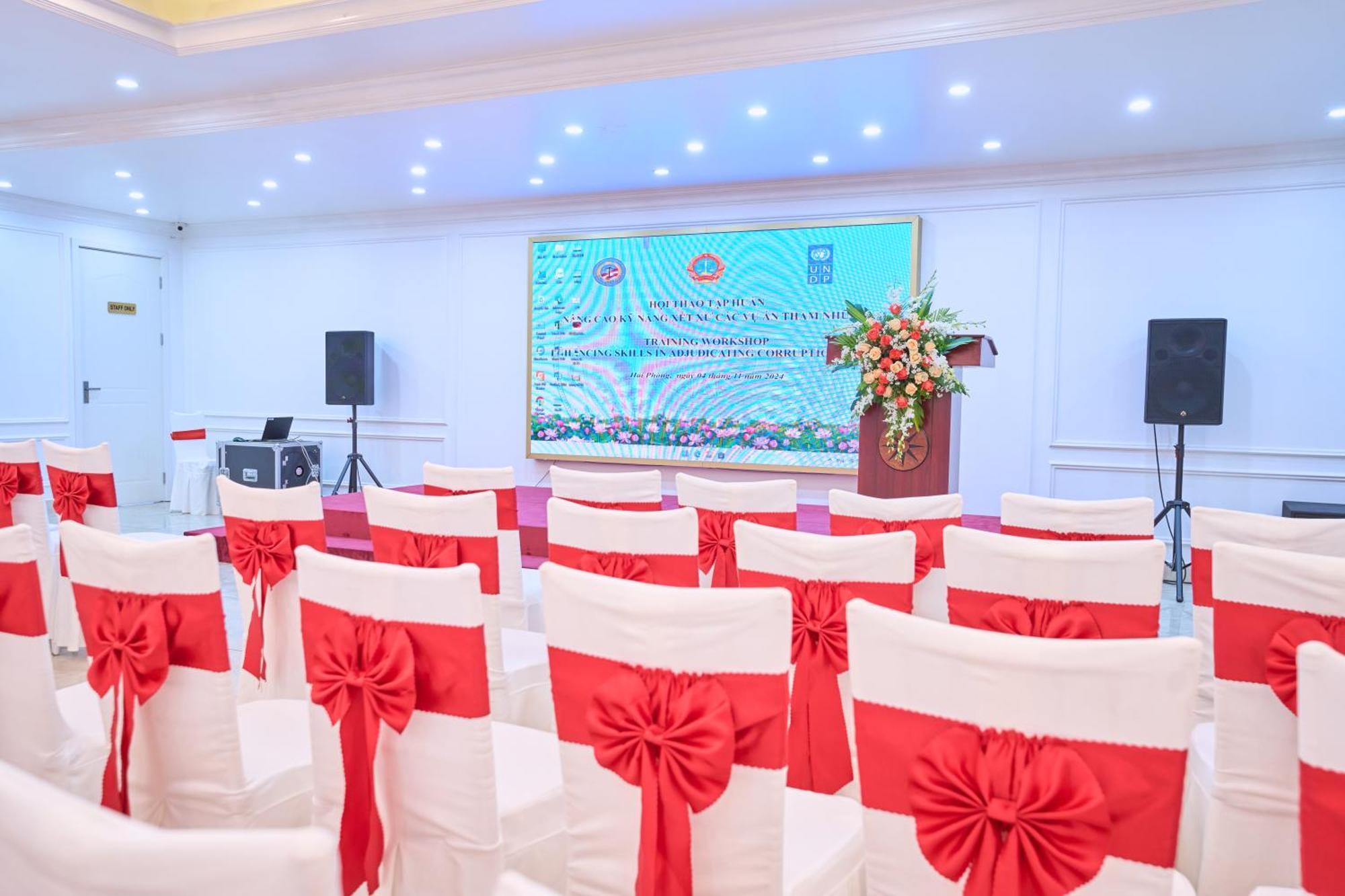 Le Haute Hotel Hai Phong Exterior photo